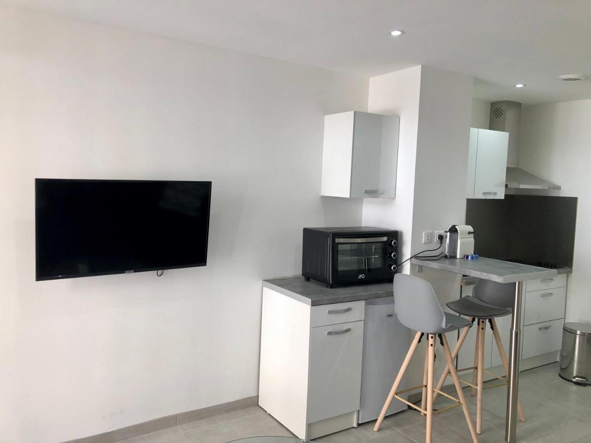 Provencal Studio Netflix Appart-Hotel-Provence La Fare-les-Oliviers Exterior photo