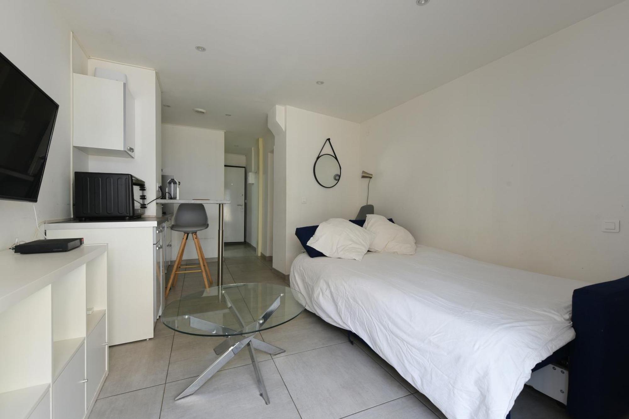 Provencal Studio Netflix Appart-Hotel-Provence La Fare-les-Oliviers Exterior photo