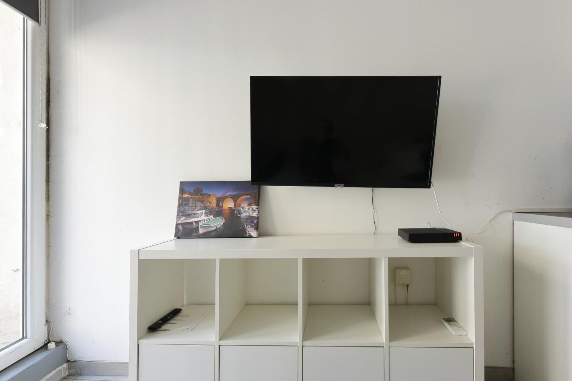 Provencal Studio Netflix Appart-Hotel-Provence La Fare-les-Oliviers Exterior photo